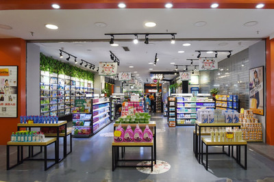 日用品与美妆的融合 现代社区一站式购物新体验